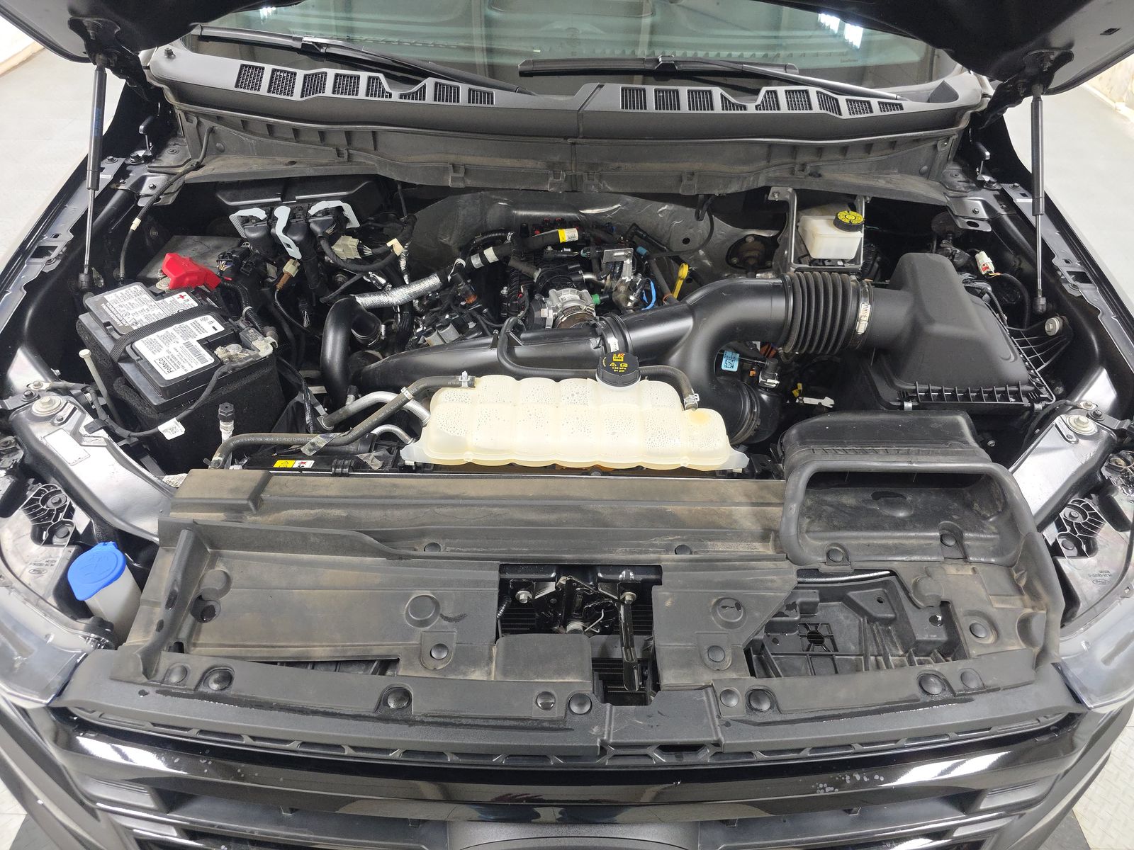 2023 Ford F-150 Lariat AWD