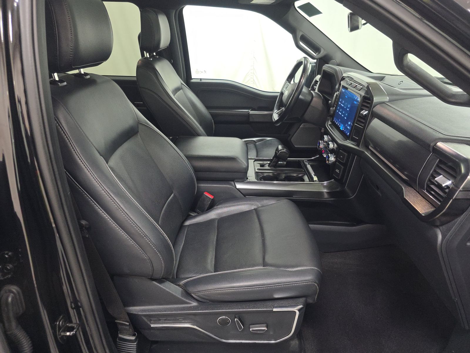 2023 Ford F-150 Lariat AWD