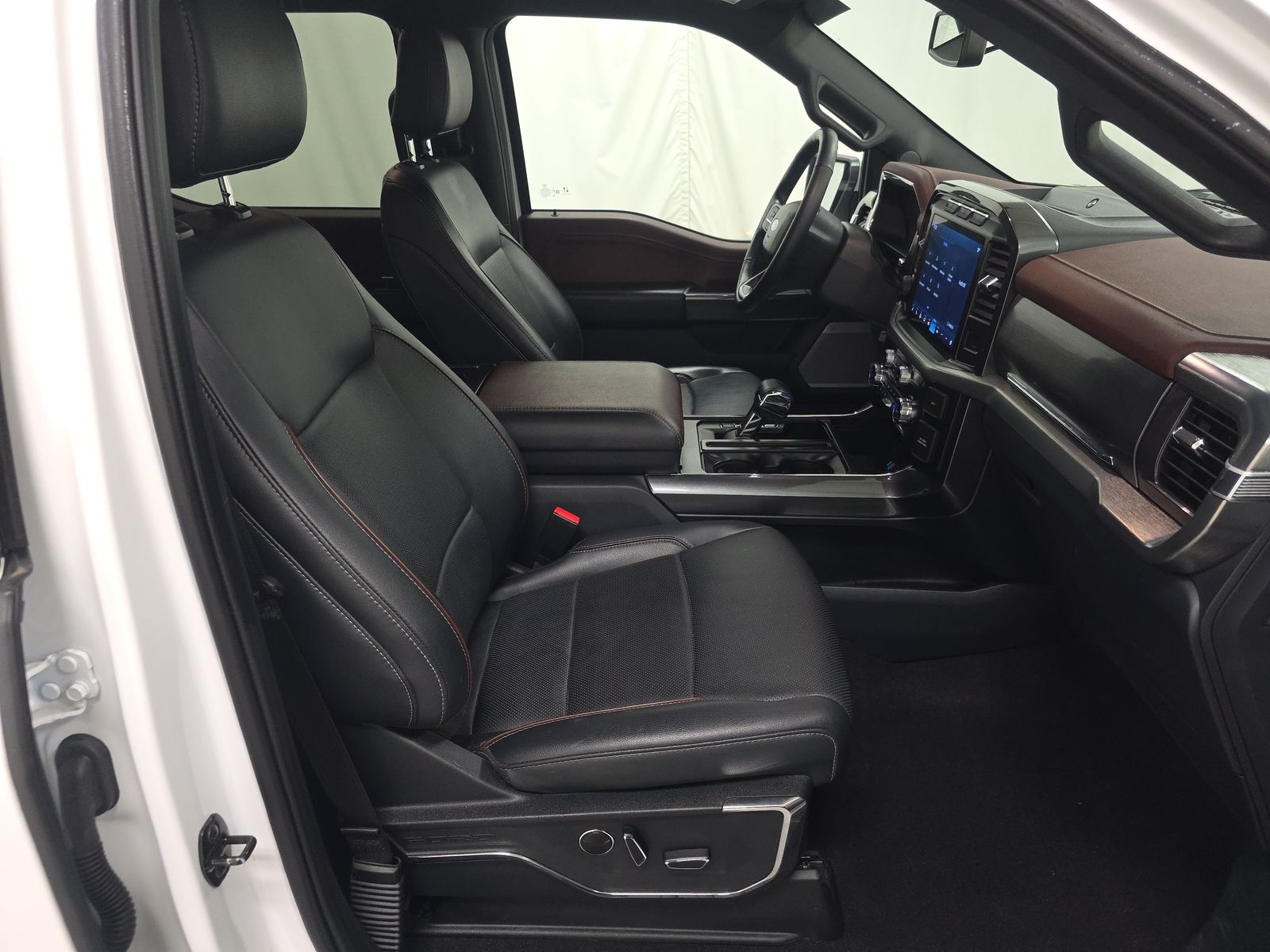 2023 Ford F-150 Lariat AWD