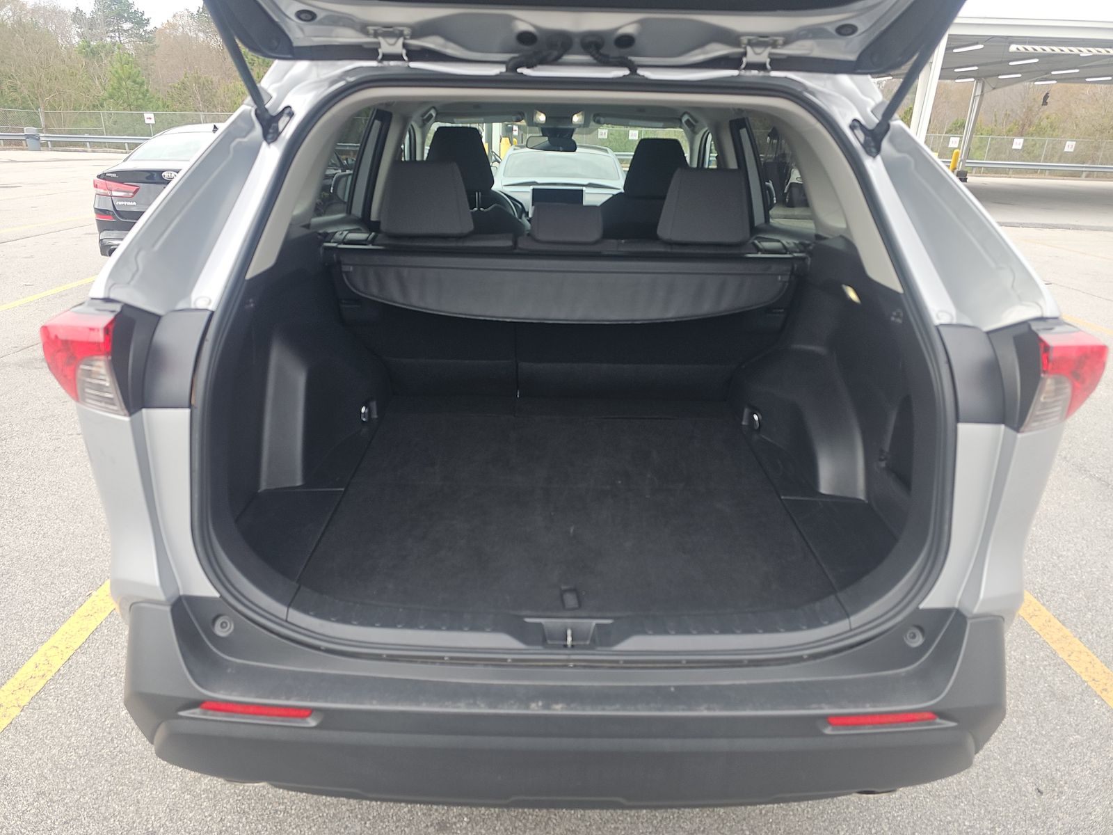 2025 Toyota RAV4 XLE FWD