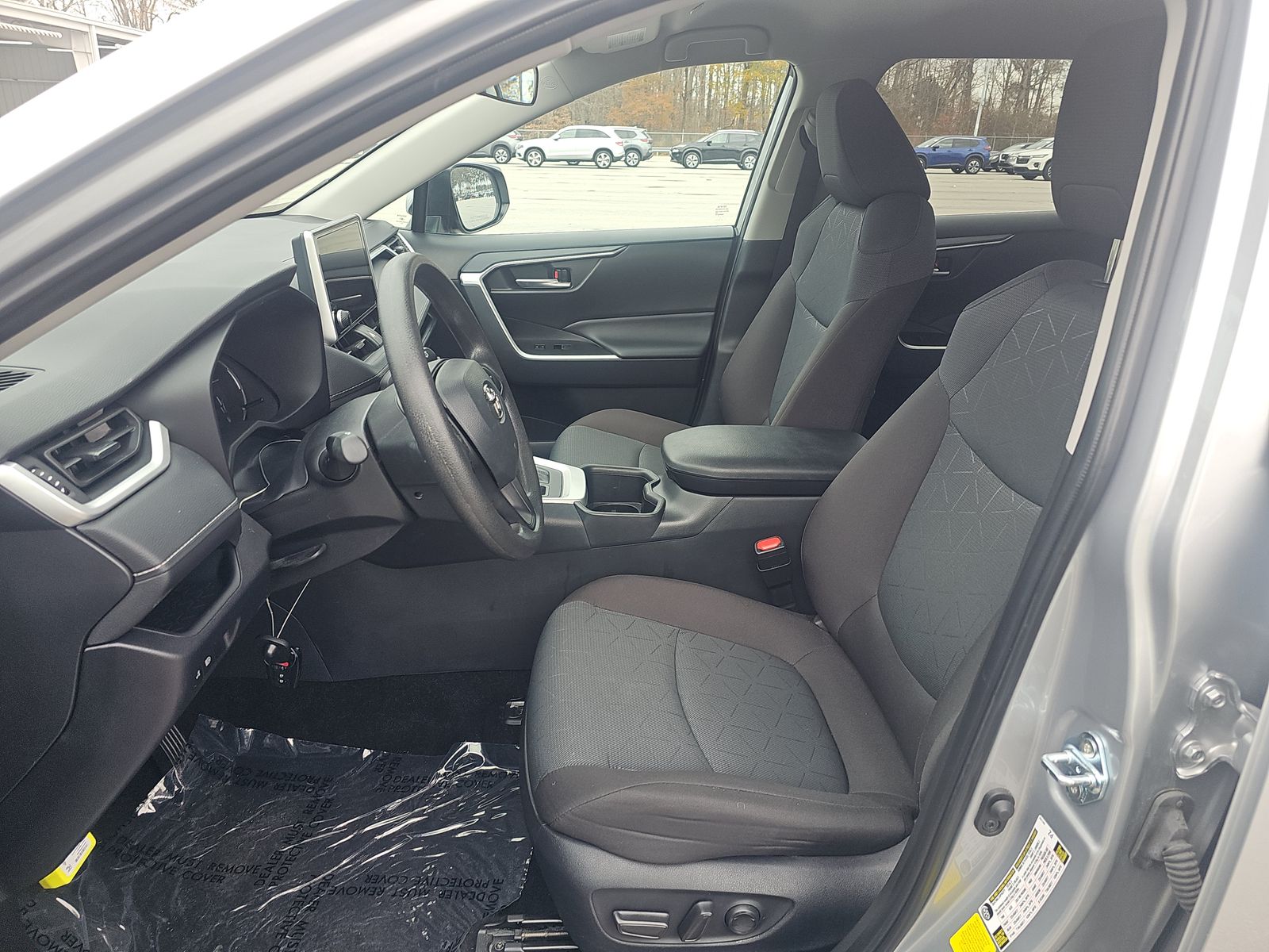 2025 Toyota RAV4 XLE FWD