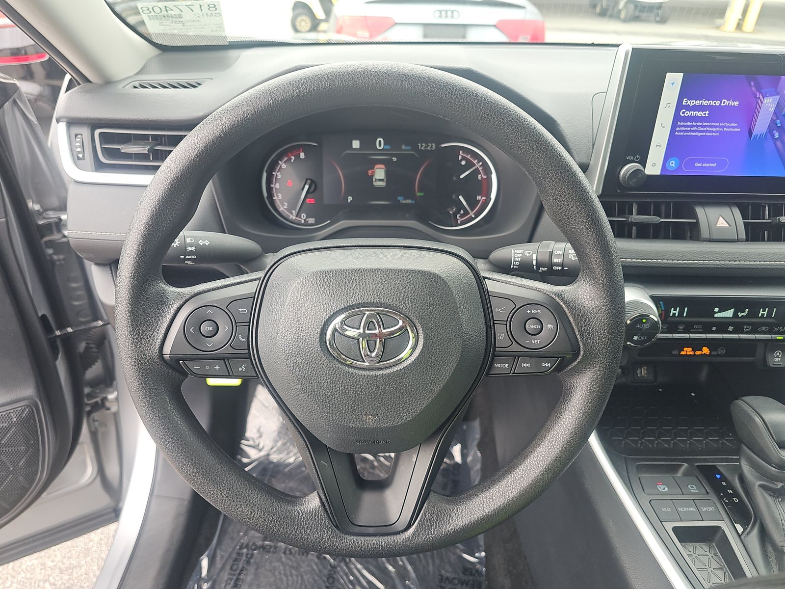 2025 Toyota RAV4 XLE FWD