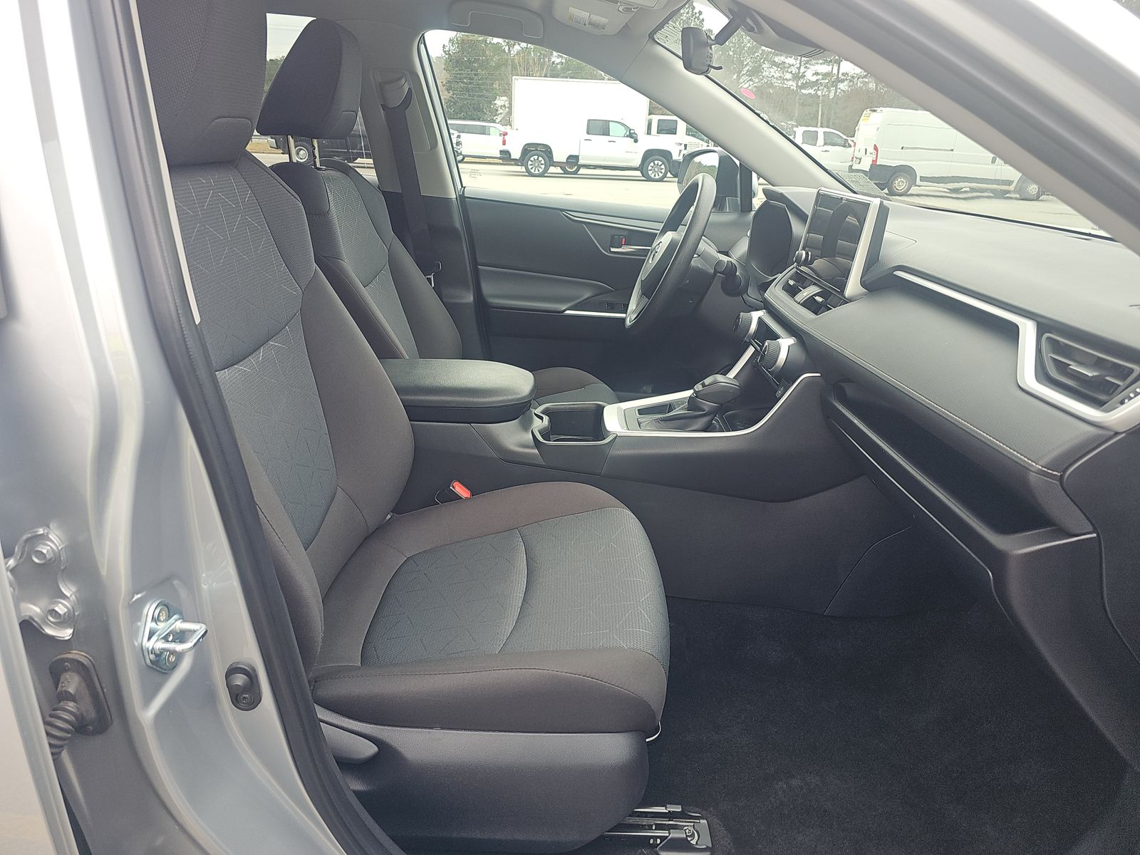 2025 Toyota RAV4 XLE FWD