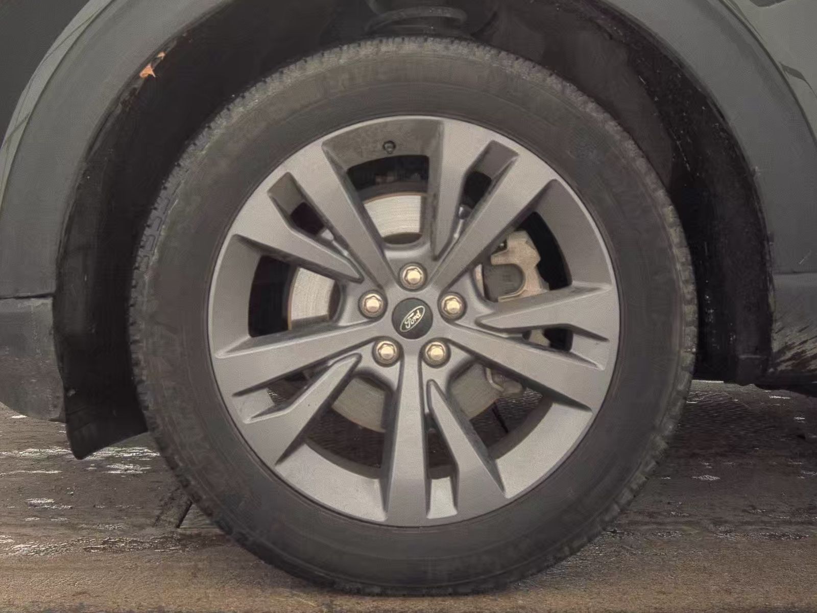 2023 Ford Explorer XLT AWD