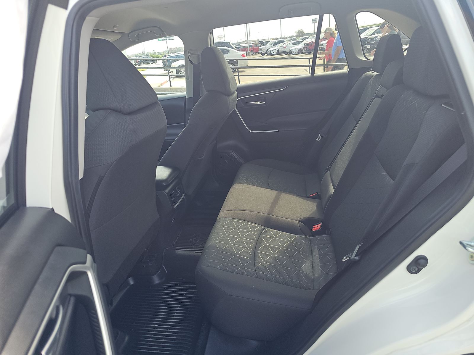 2024 Toyota RAV4 XLE FWD