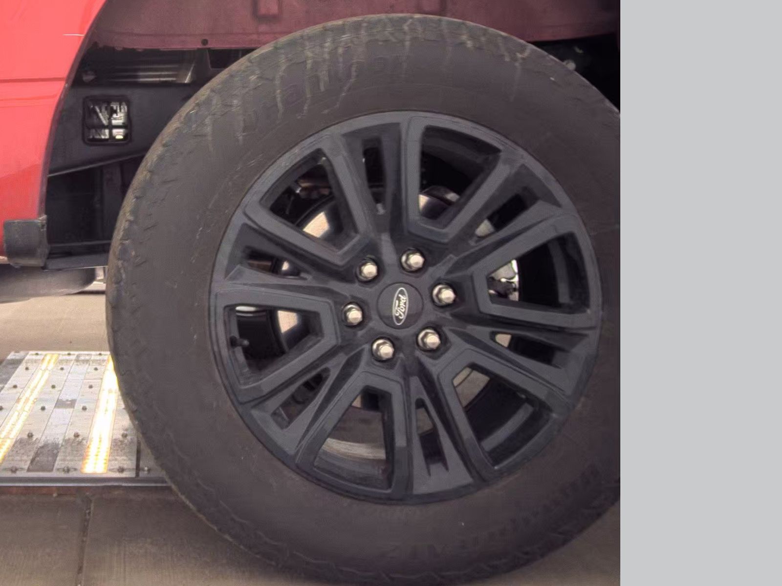 2025 Ford F-150 Platinum AWD