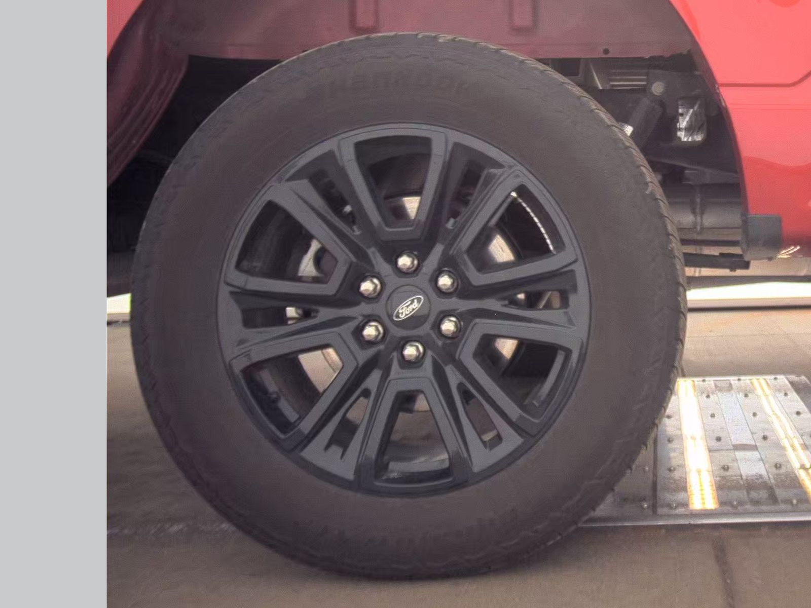 2025 Ford F-150 Platinum AWD