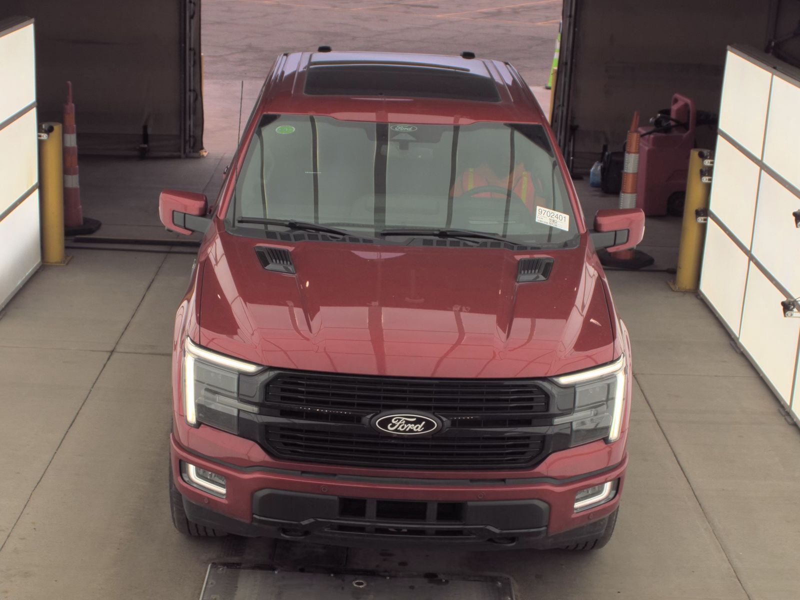 2025 Ford F-150 Platinum AWD