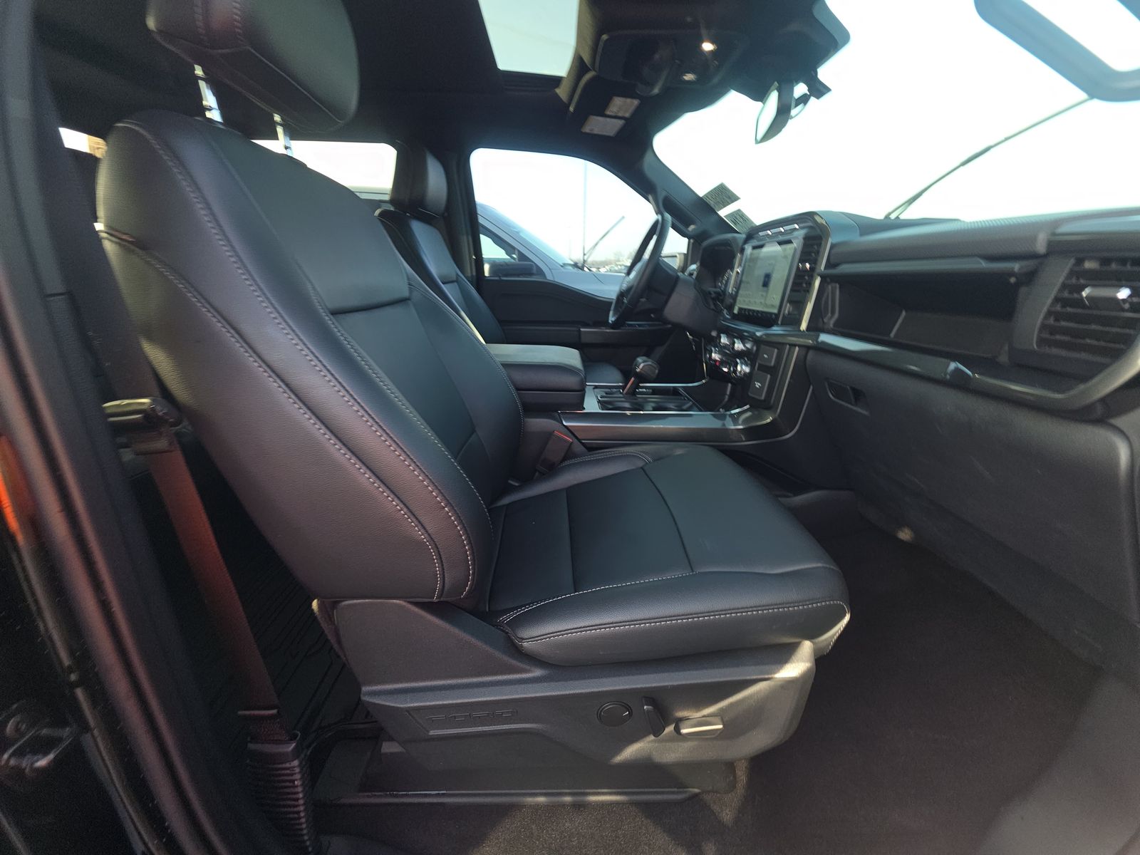 2023 Ford F-150 Hybrid XLT AWD