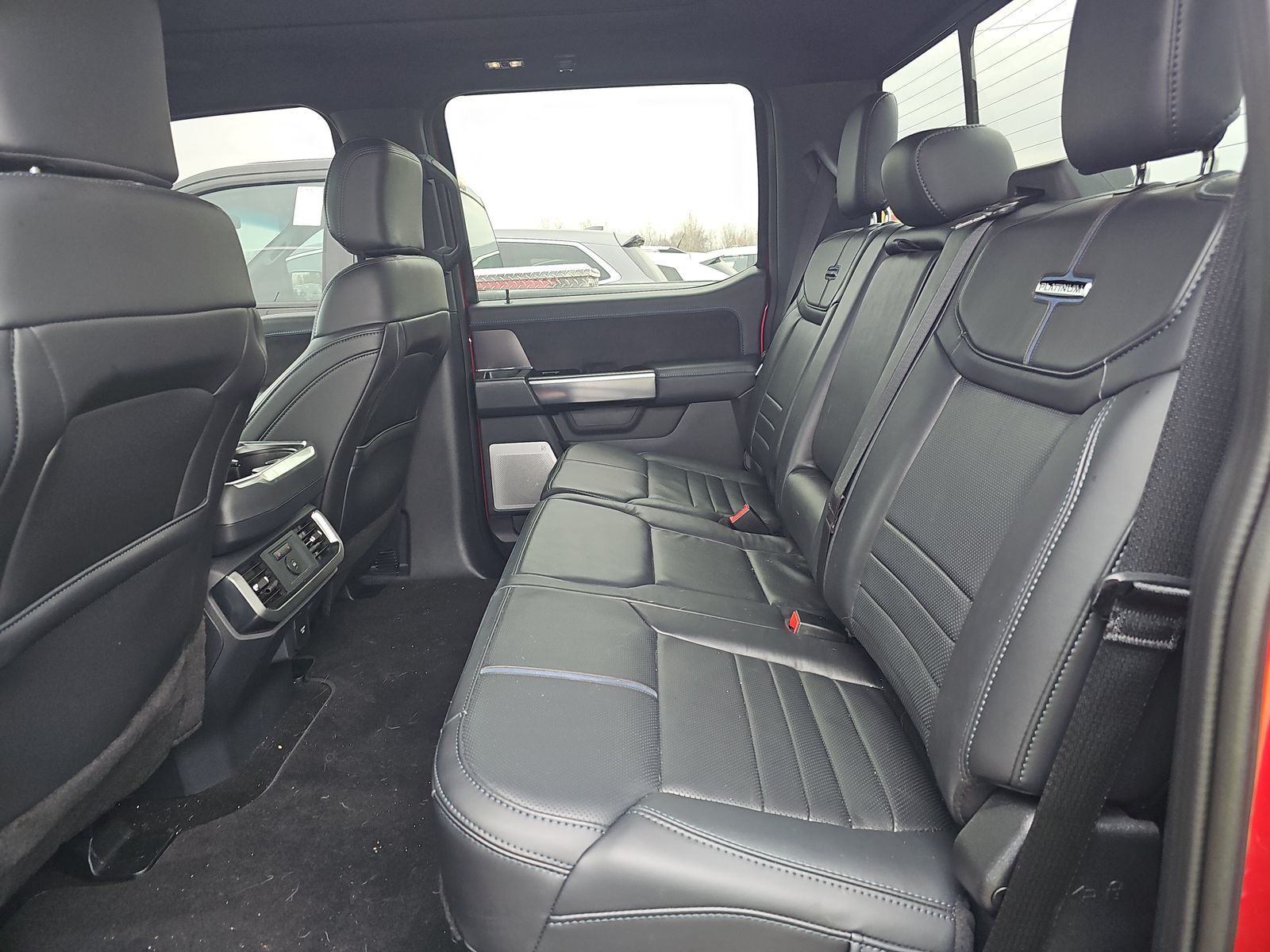 2025 Ford F-150 Platinum AWD