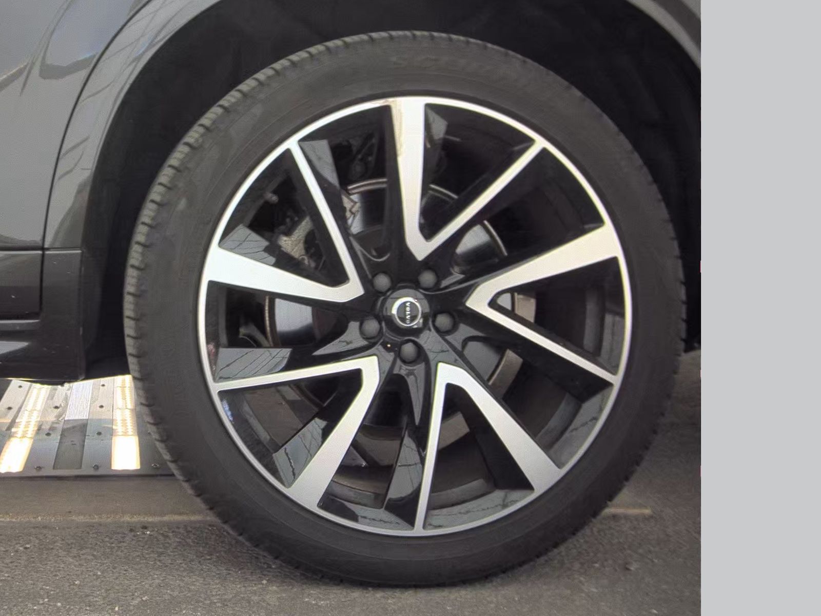 2024 Volvo XC90 B6 Ultimate AWD