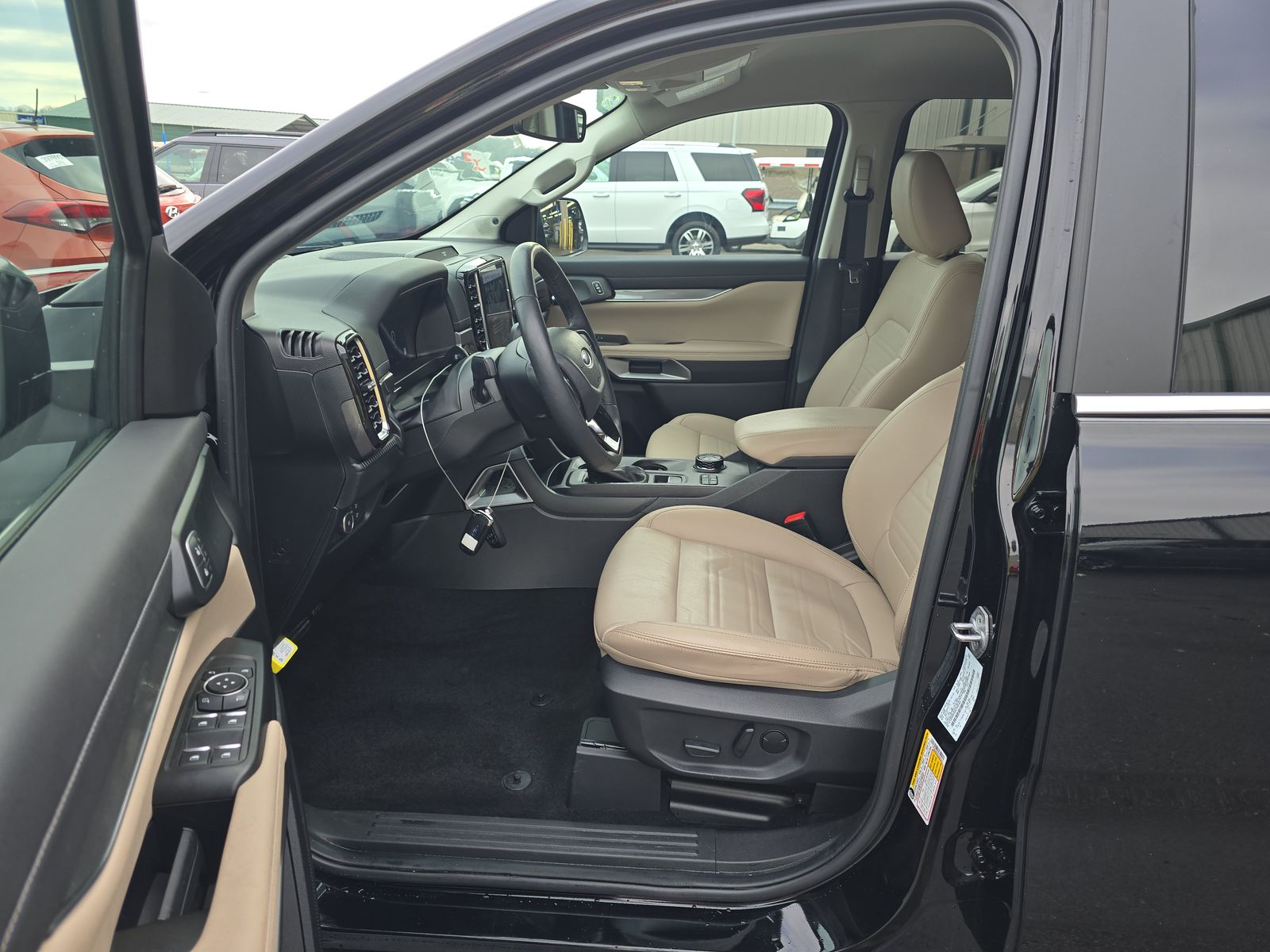 2025 Ford Ranger LARIAT AWD