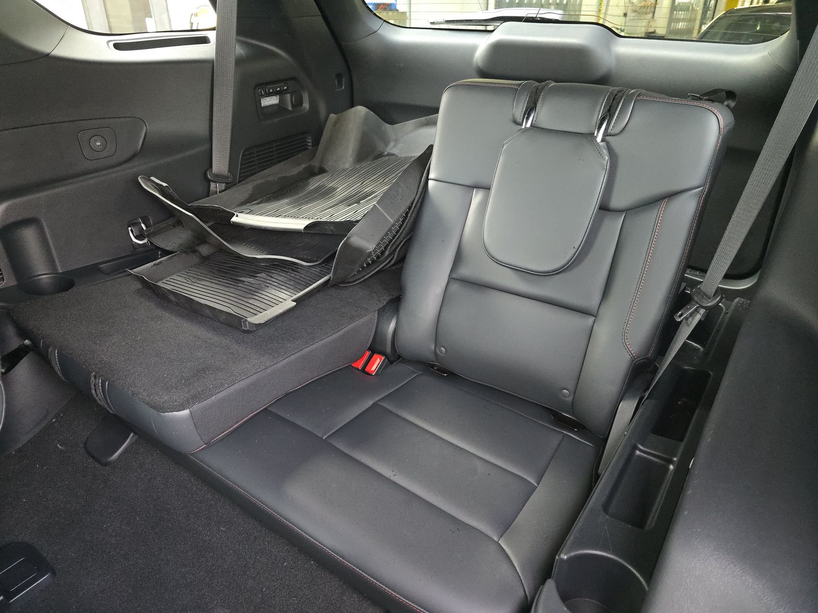 2025 Ford Explorer ST-Line AWD