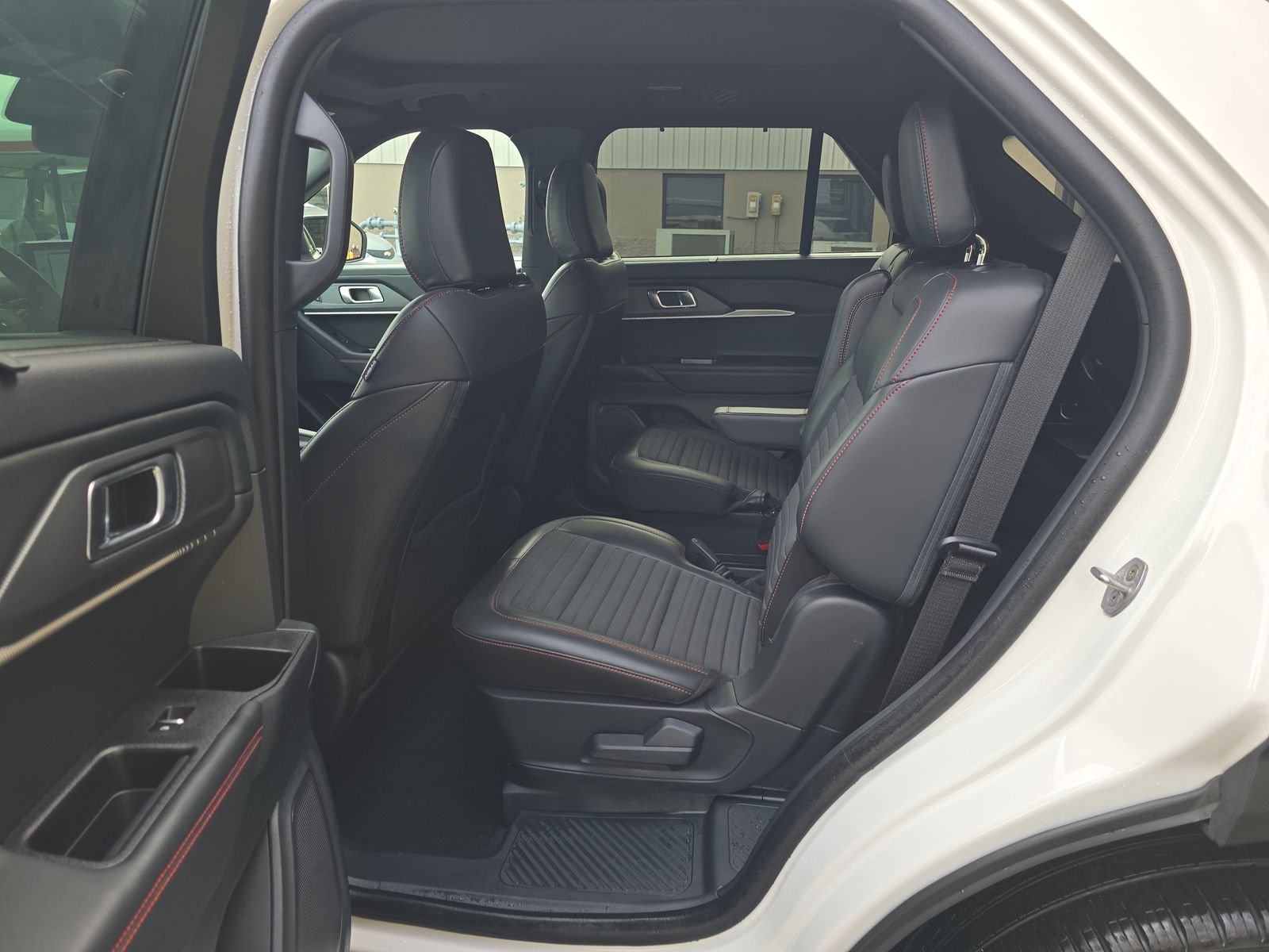 2025 Ford Explorer ST-Line AWD