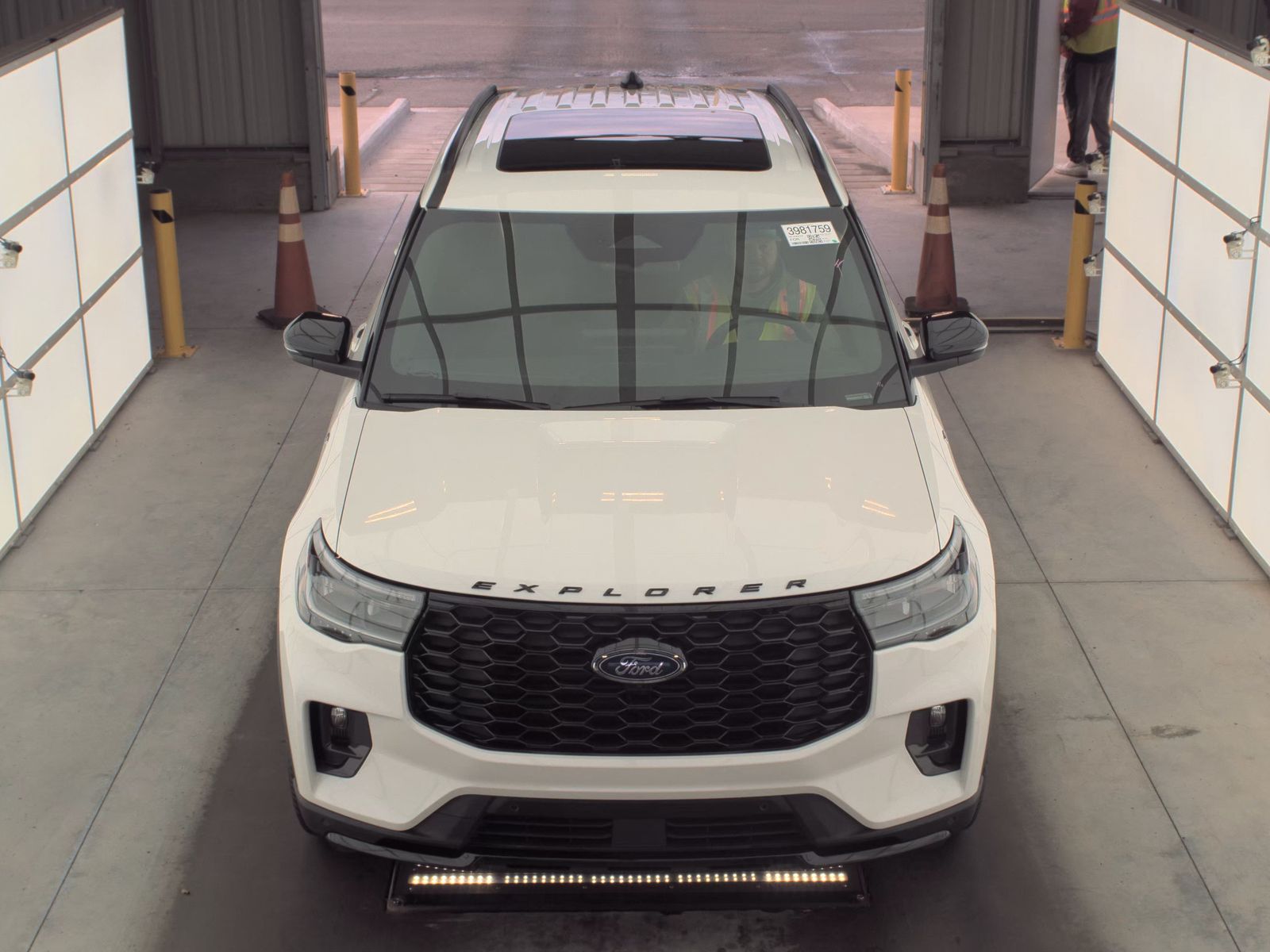 2025 Ford Explorer ST-Line AWD