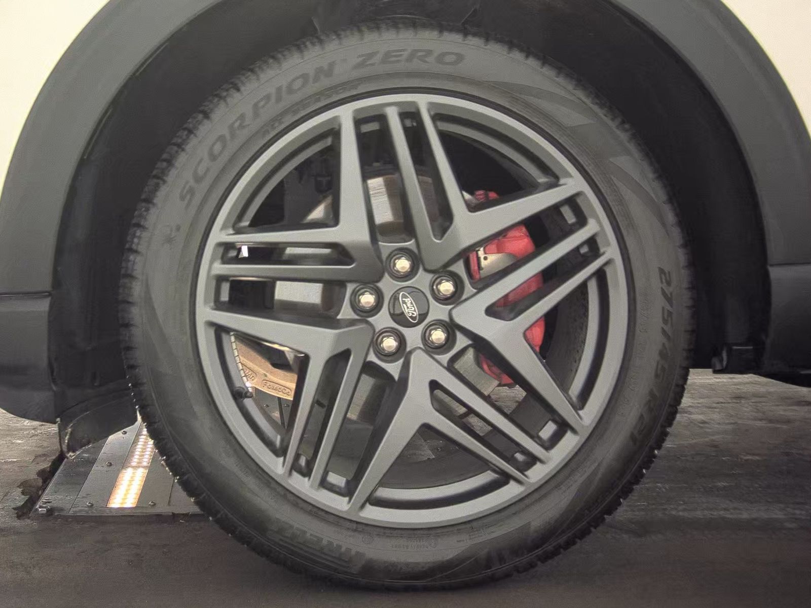 2025 Ford Explorer ST-Line AWD