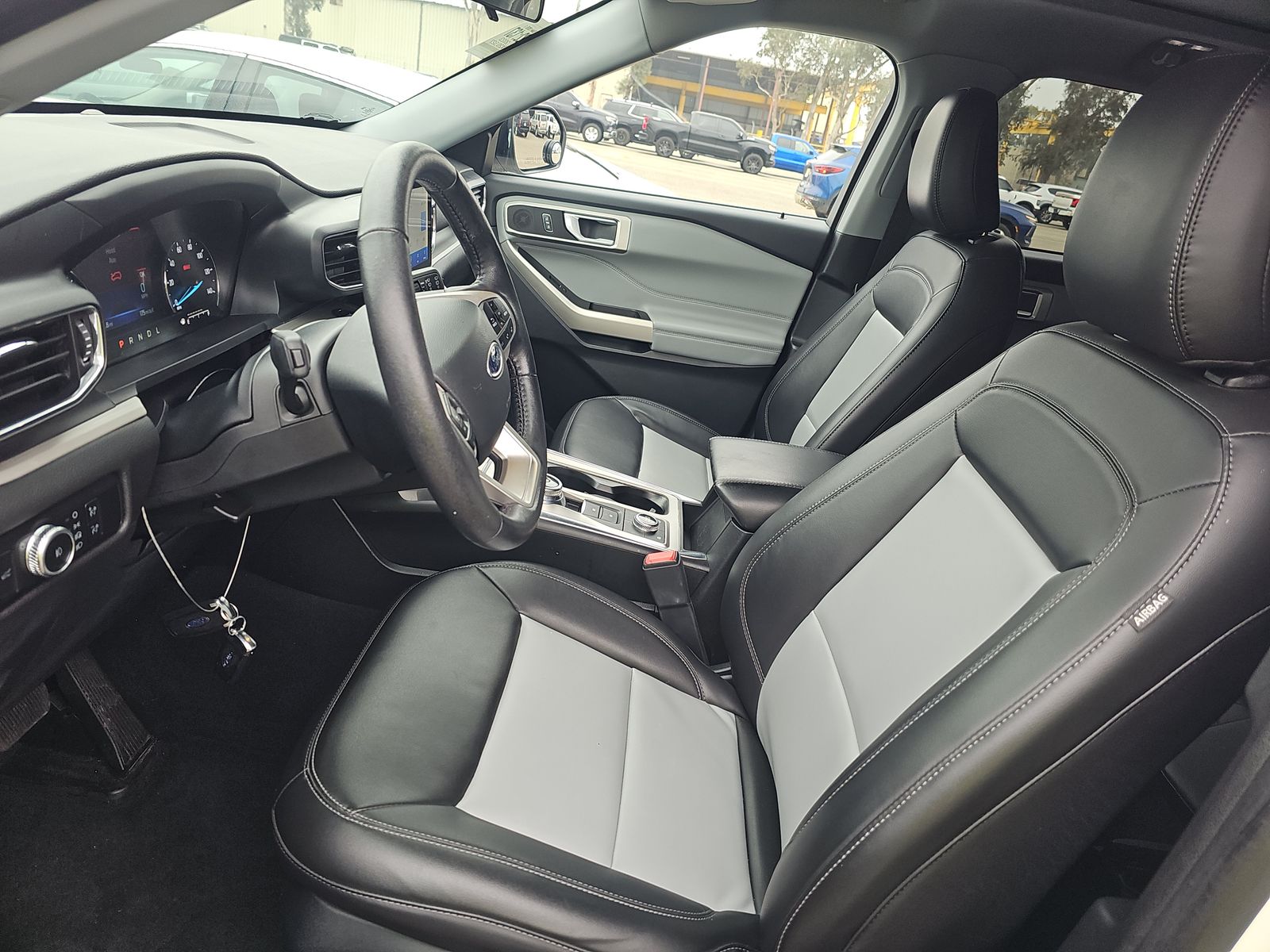 2023 Ford Explorer XLT AWD