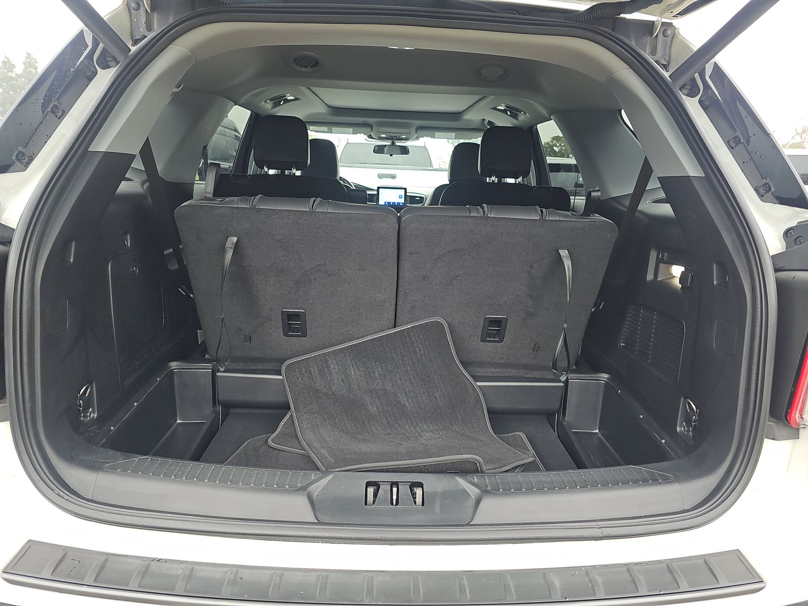 2023 Ford Explorer XLT AWD