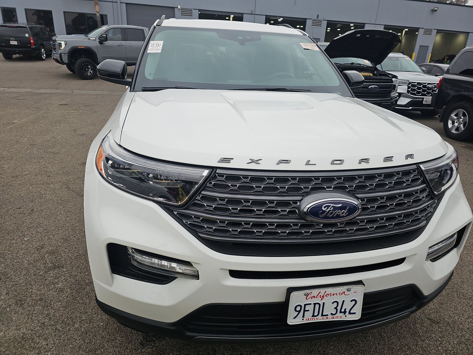 2023 Ford Explorer XLT AWD