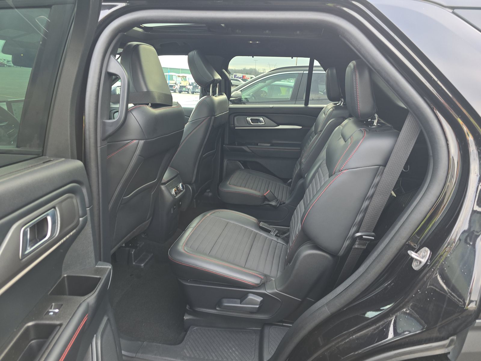 2025 Ford Explorer ST-Line AWD