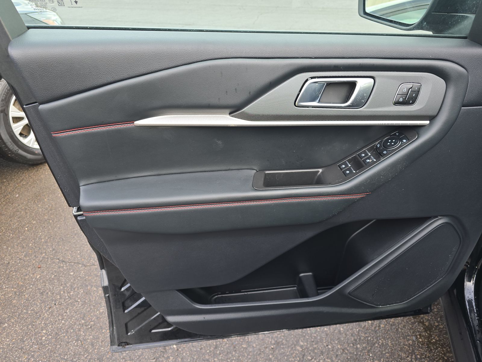 2025 Ford Explorer ST-Line AWD