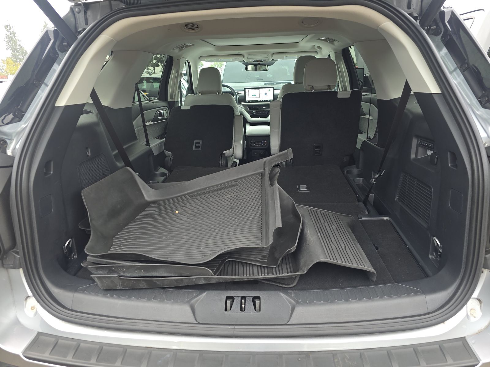 2025 Ford Explorer Platinum AWD