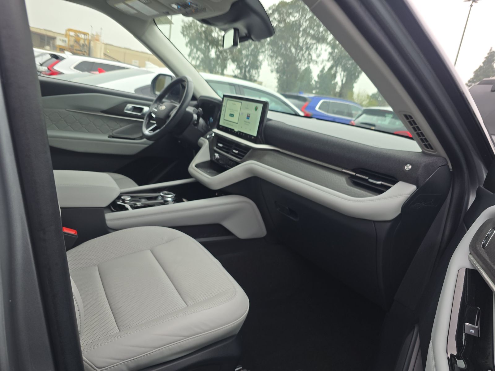 2025 Ford Explorer Platinum AWD