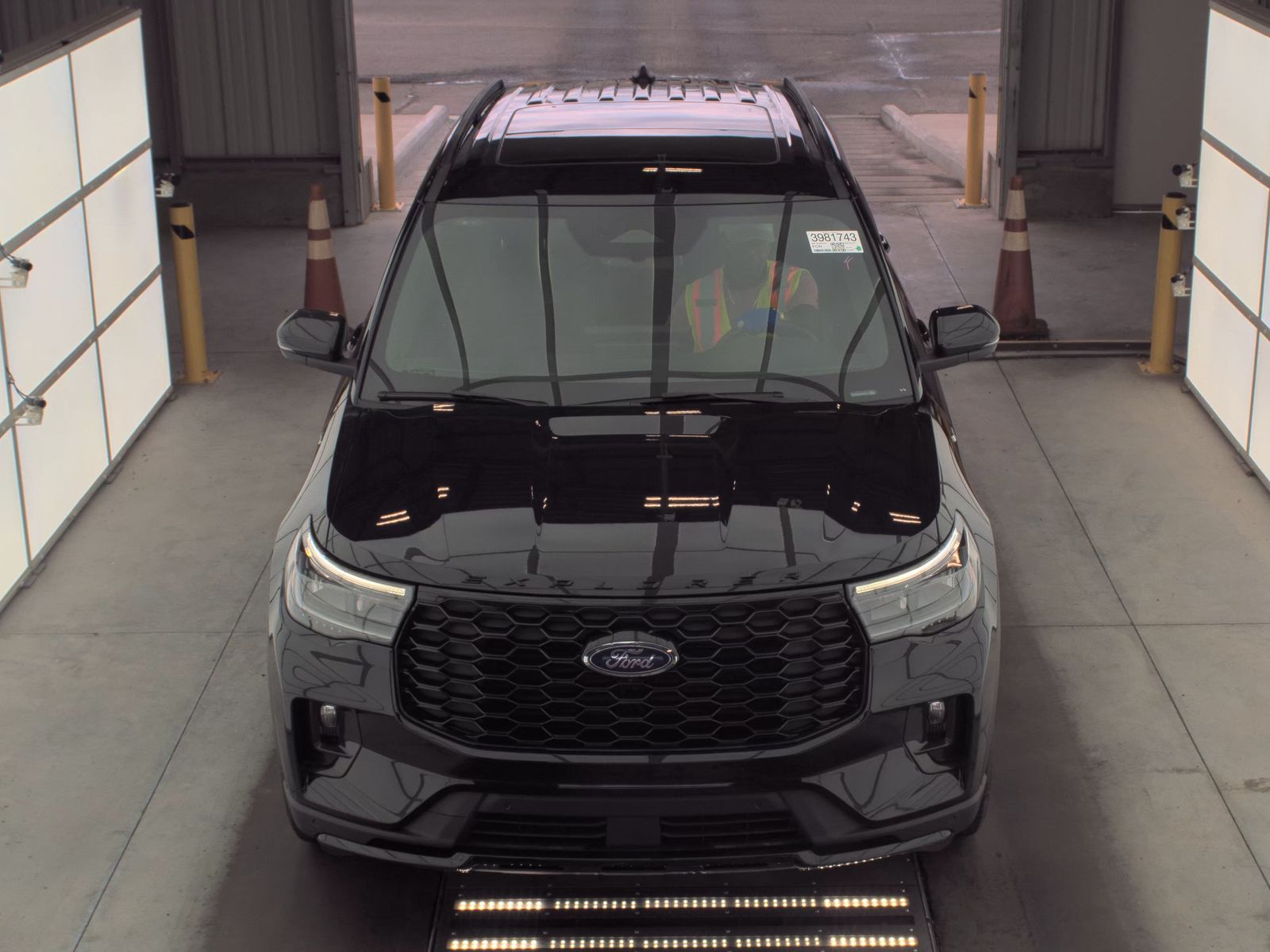 2025 Ford Explorer ST-Line AWD