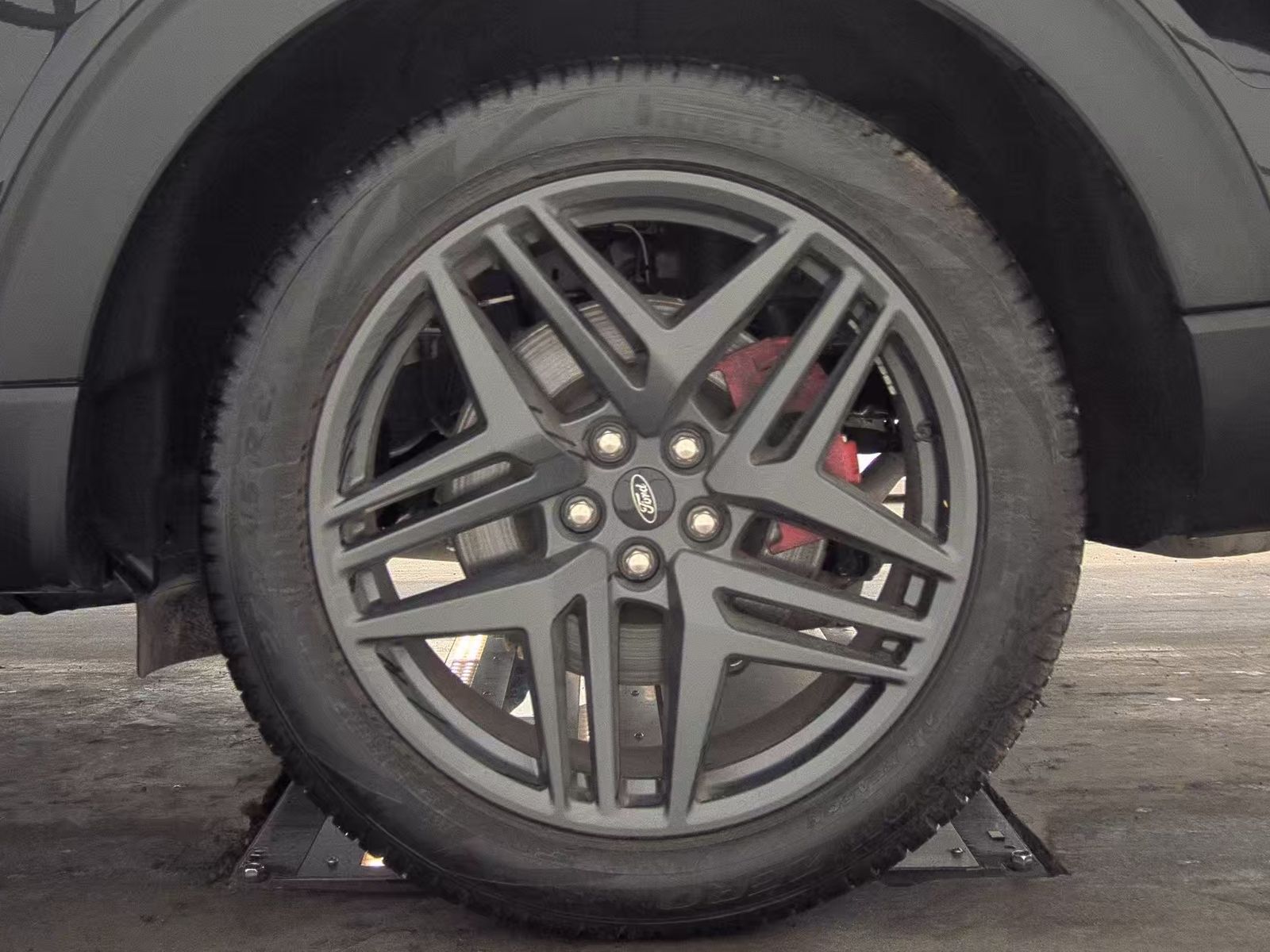 2025 Ford Explorer ST-Line AWD