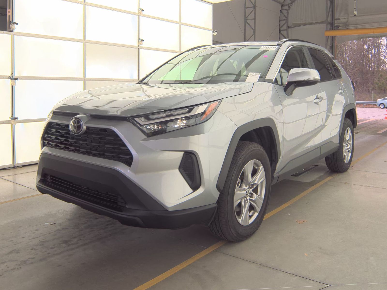 2025 Toyota RAV4 XLE FWD