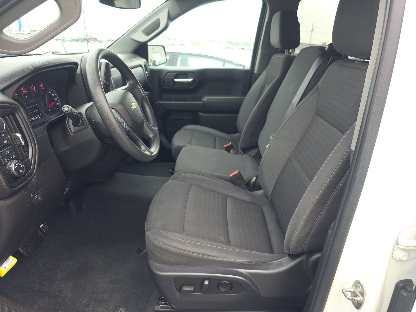 2023 Chevrolet Silverado 1500 Custom AWD