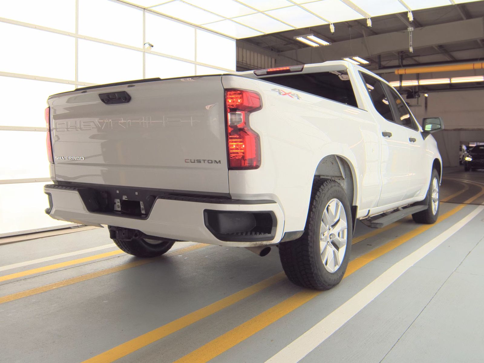 2023 Chevrolet Silverado 1500 Custom AWD