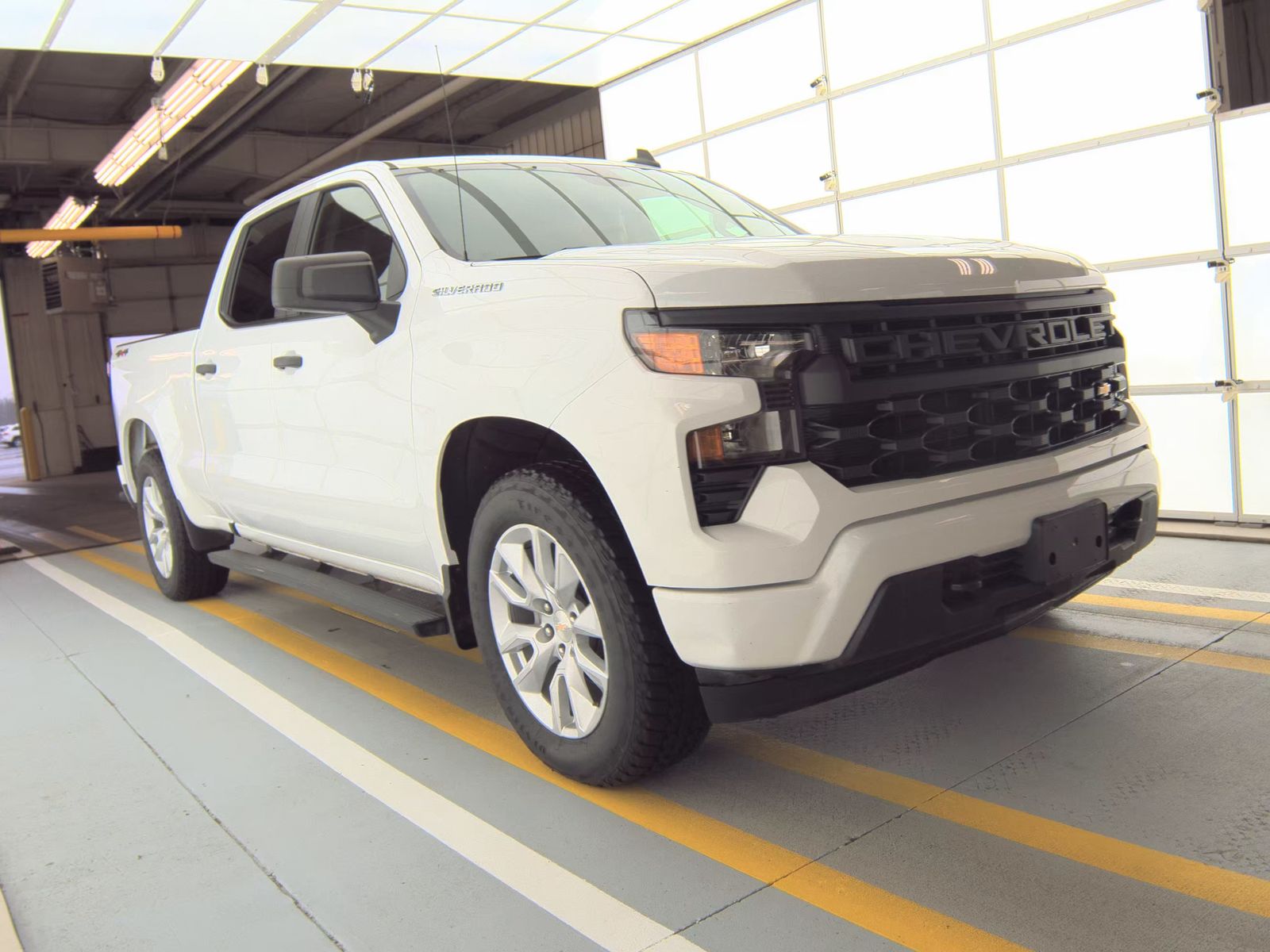2023 Chevrolet Silverado 1500 Custom AWD