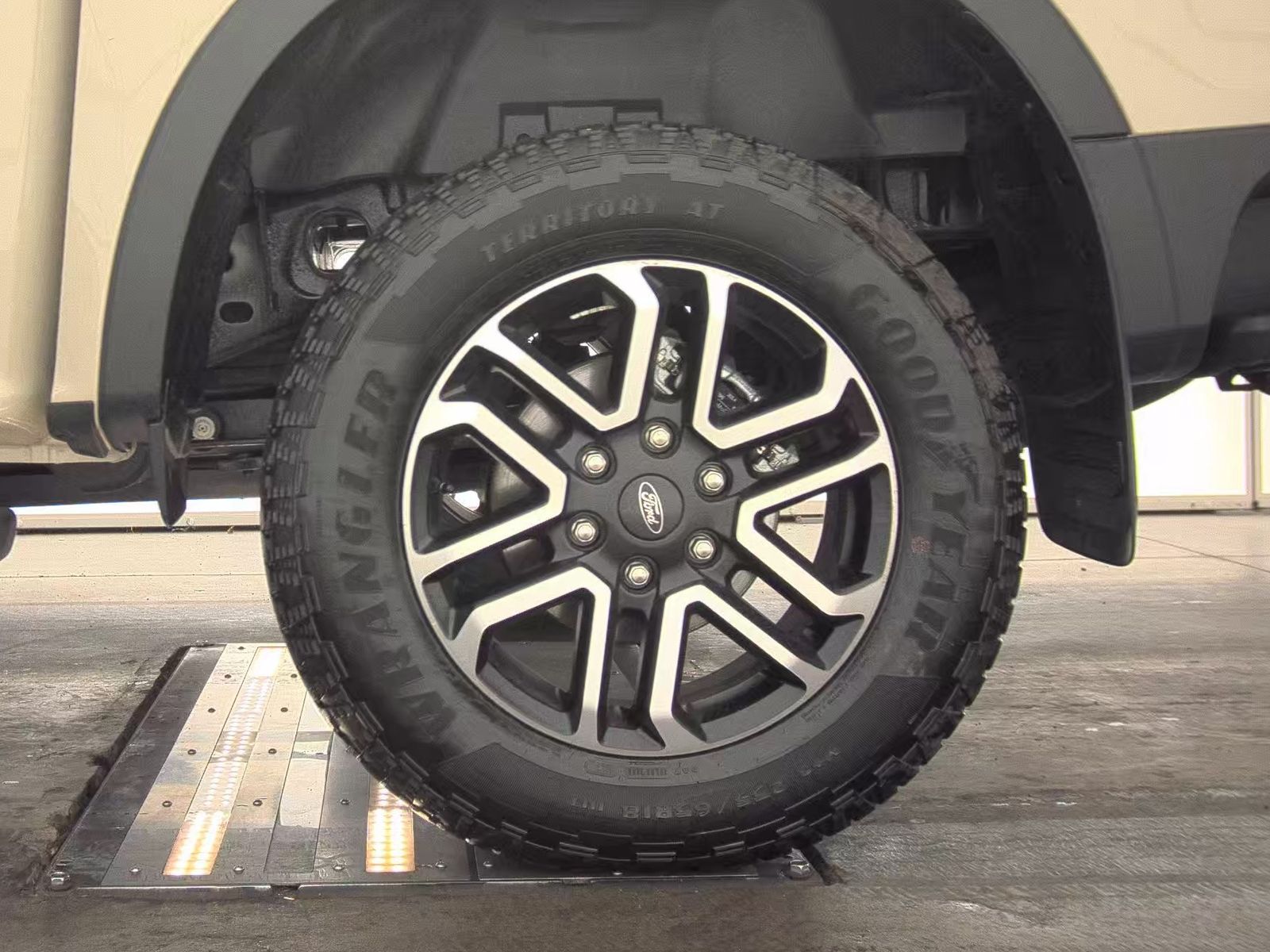 2025 Ford Ranger LARIAT AWD