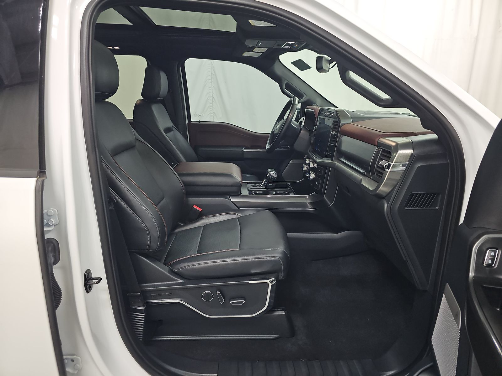 2023 Ford F-150 Lariat AWD