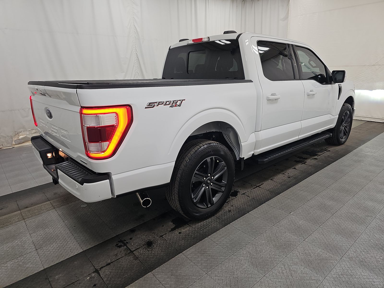 2023 Ford F-150 Lariat AWD