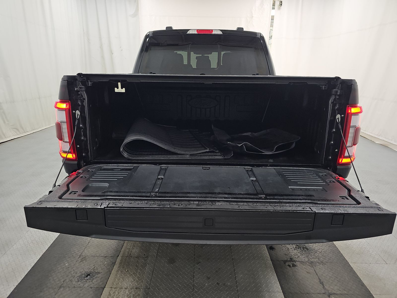 2023 Ford F-150 Lariat AWD