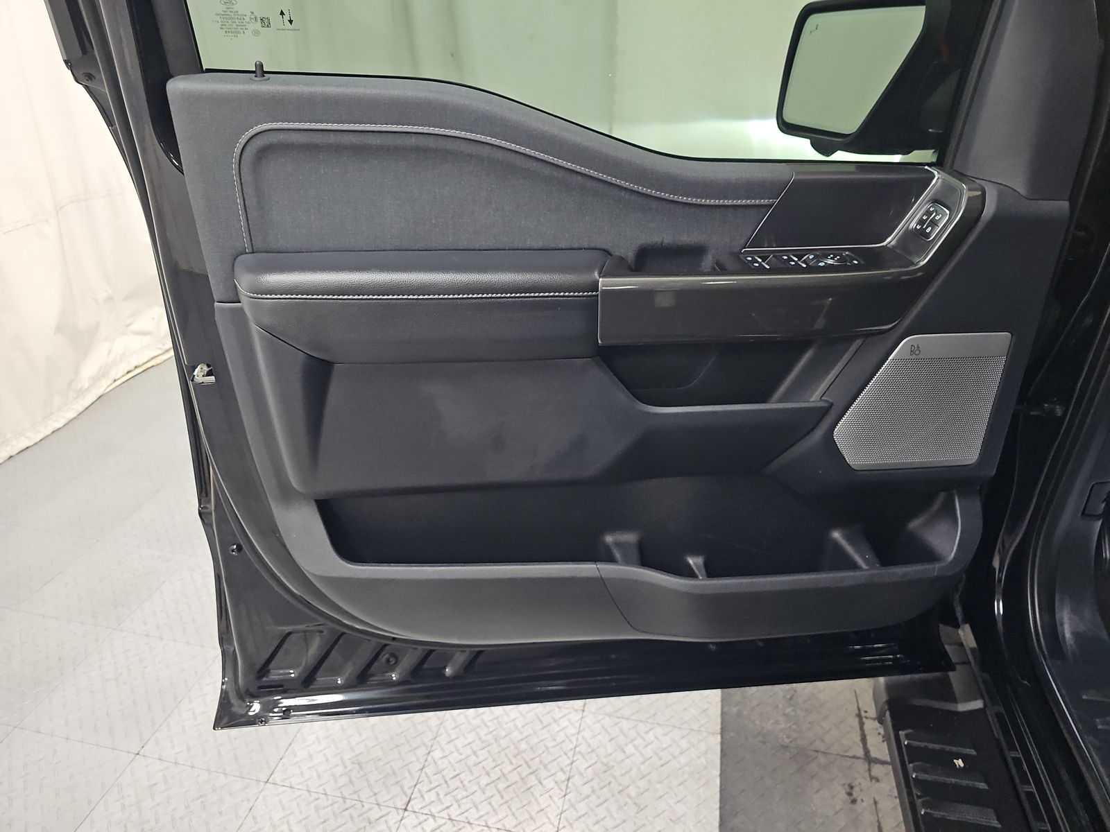 2023 Ford F-150 Lariat AWD