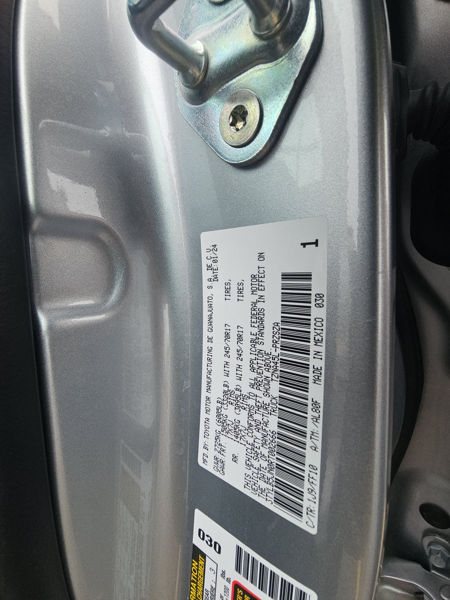 2024 Toyota Tacoma SR5 AWD