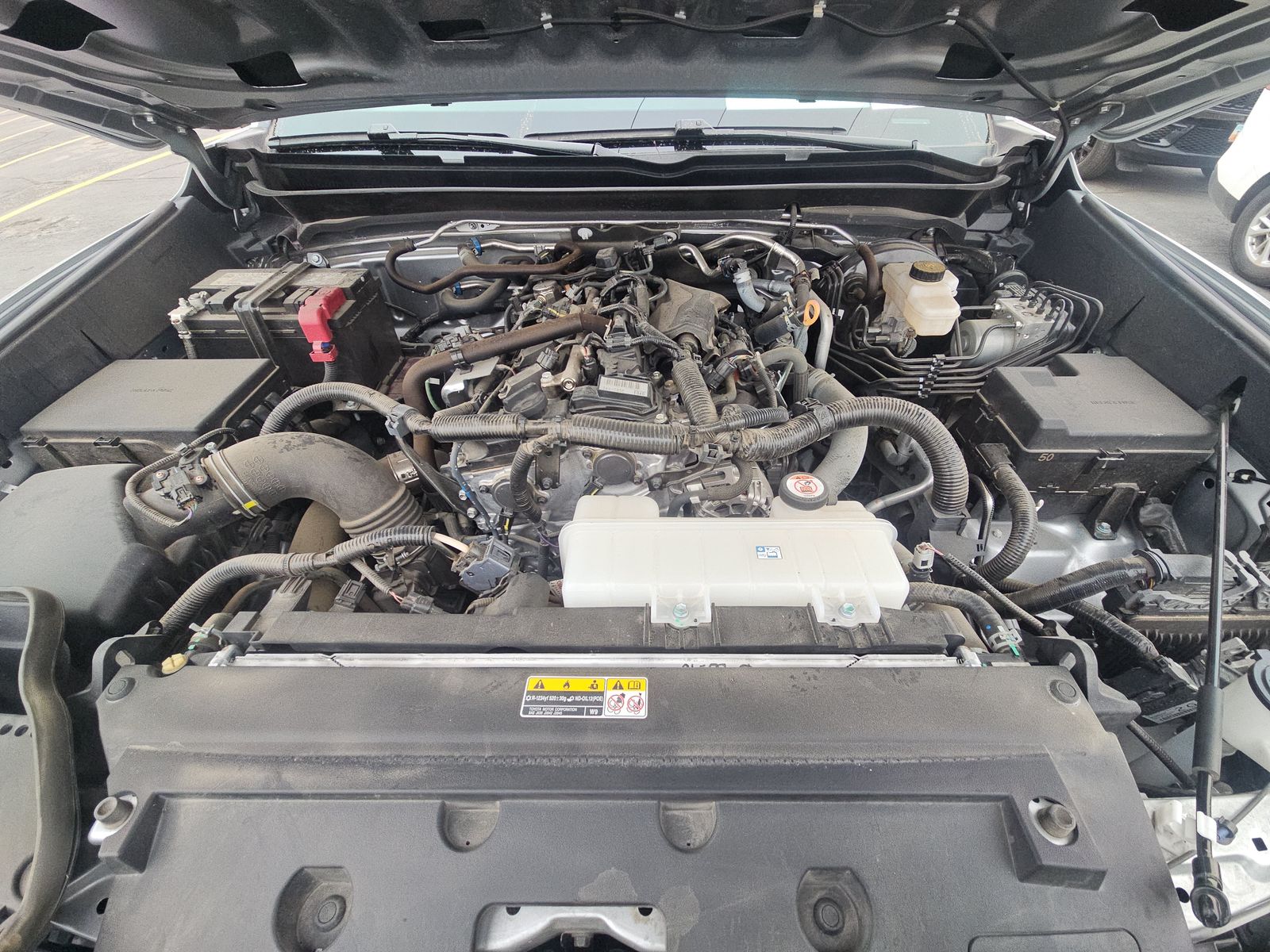 2024 Toyota Tacoma SR5 AWD