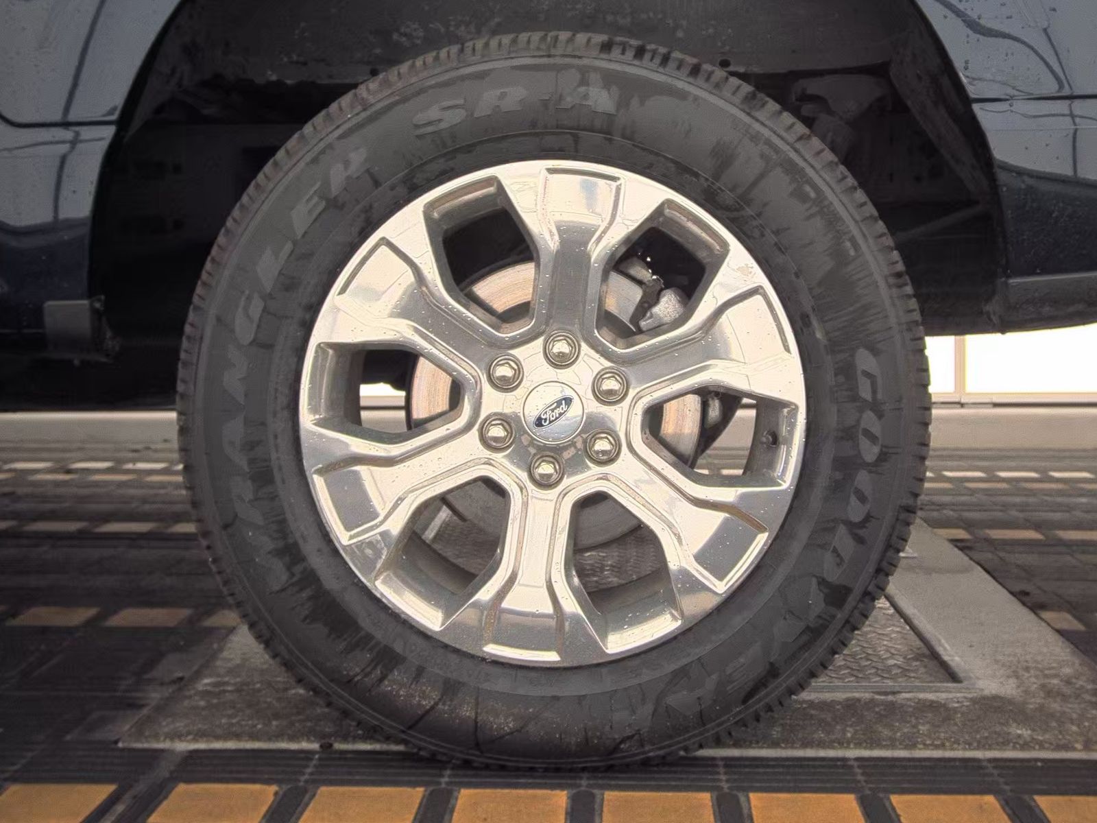 2023 Ford F-150 Platinum RWD