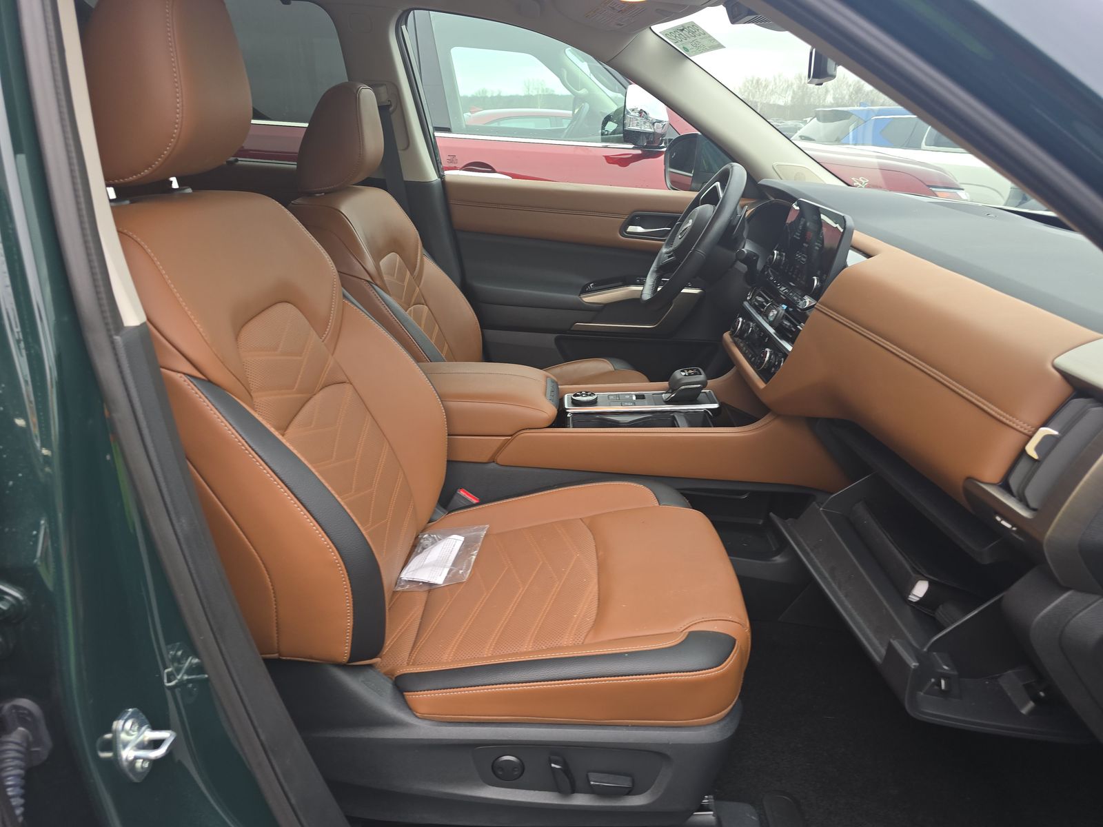 2024 Nissan Pathfinder Platinum AWD