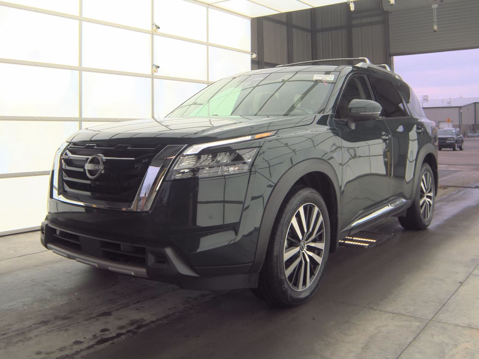 2024 Nissan Pathfinder Platinum AWD