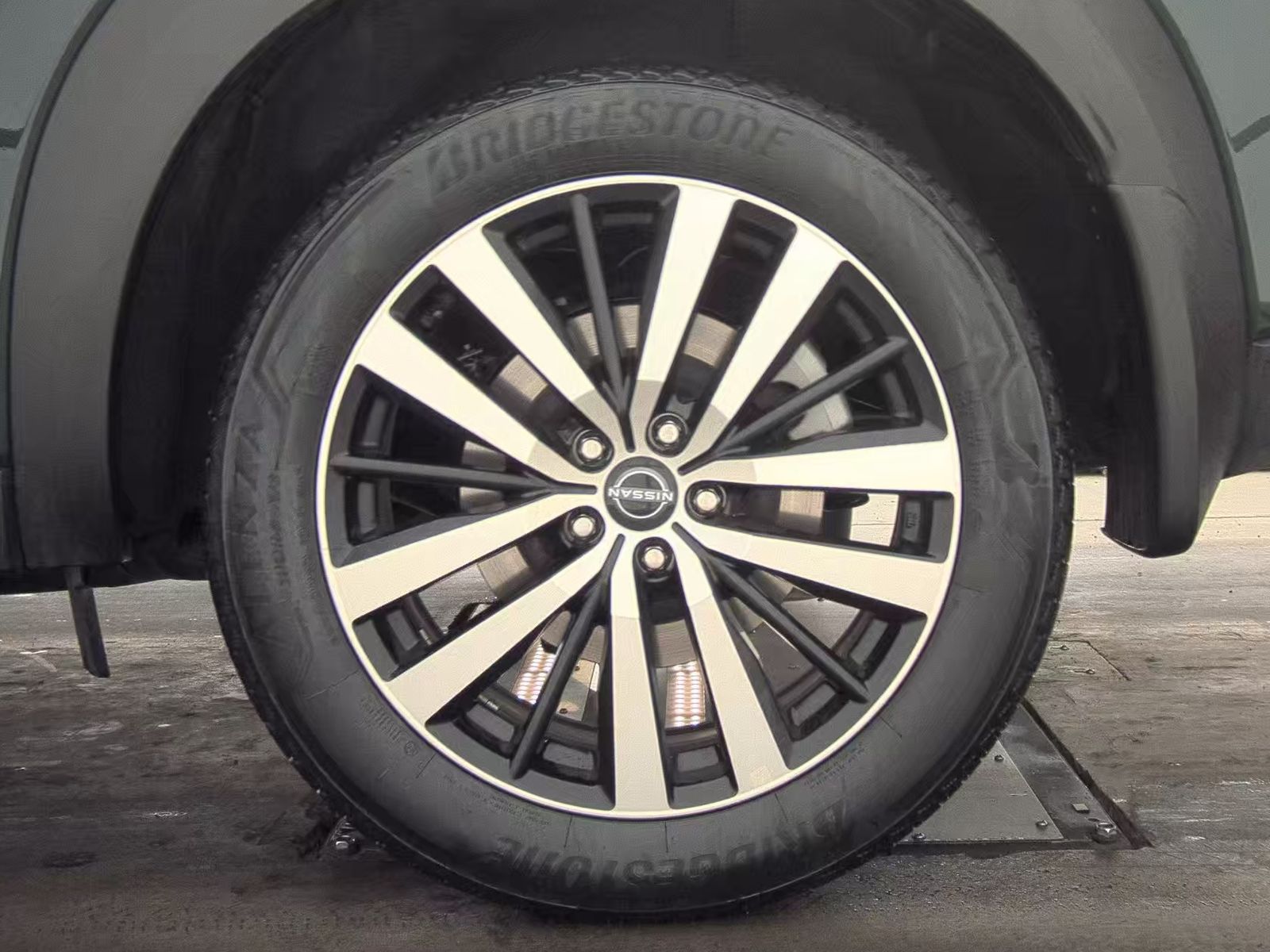 2024 Nissan Pathfinder Platinum AWD