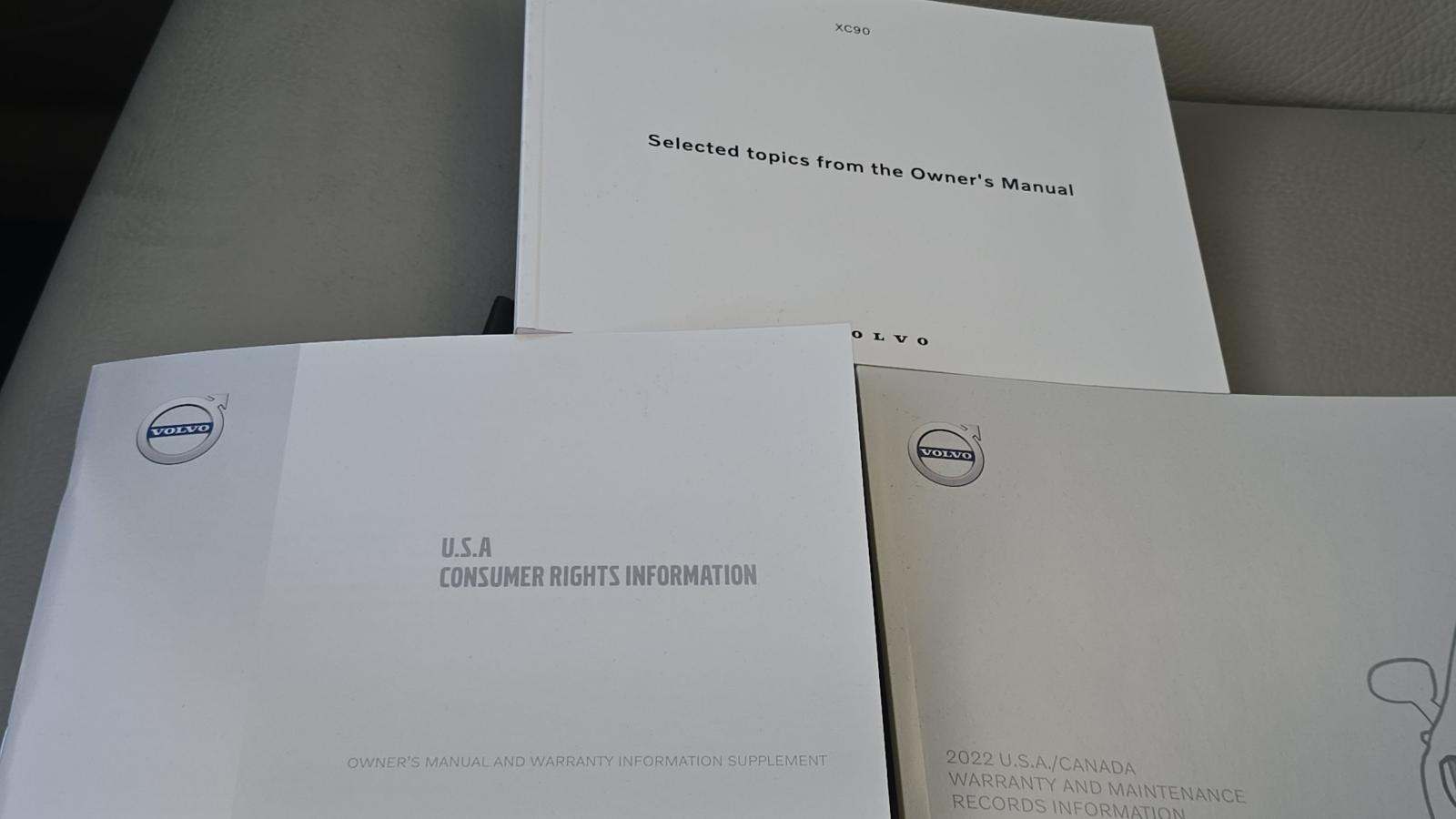 2022 Volvo XC90 T6 Momentum AWD