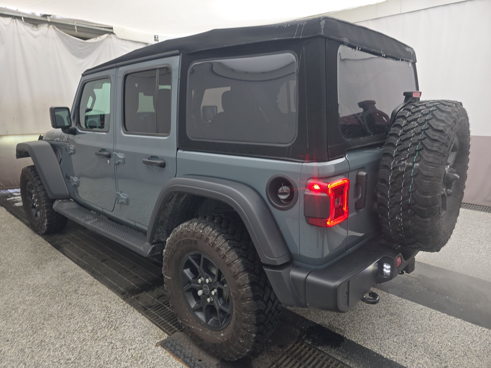2024 Jeep Wrangler Willys AWD