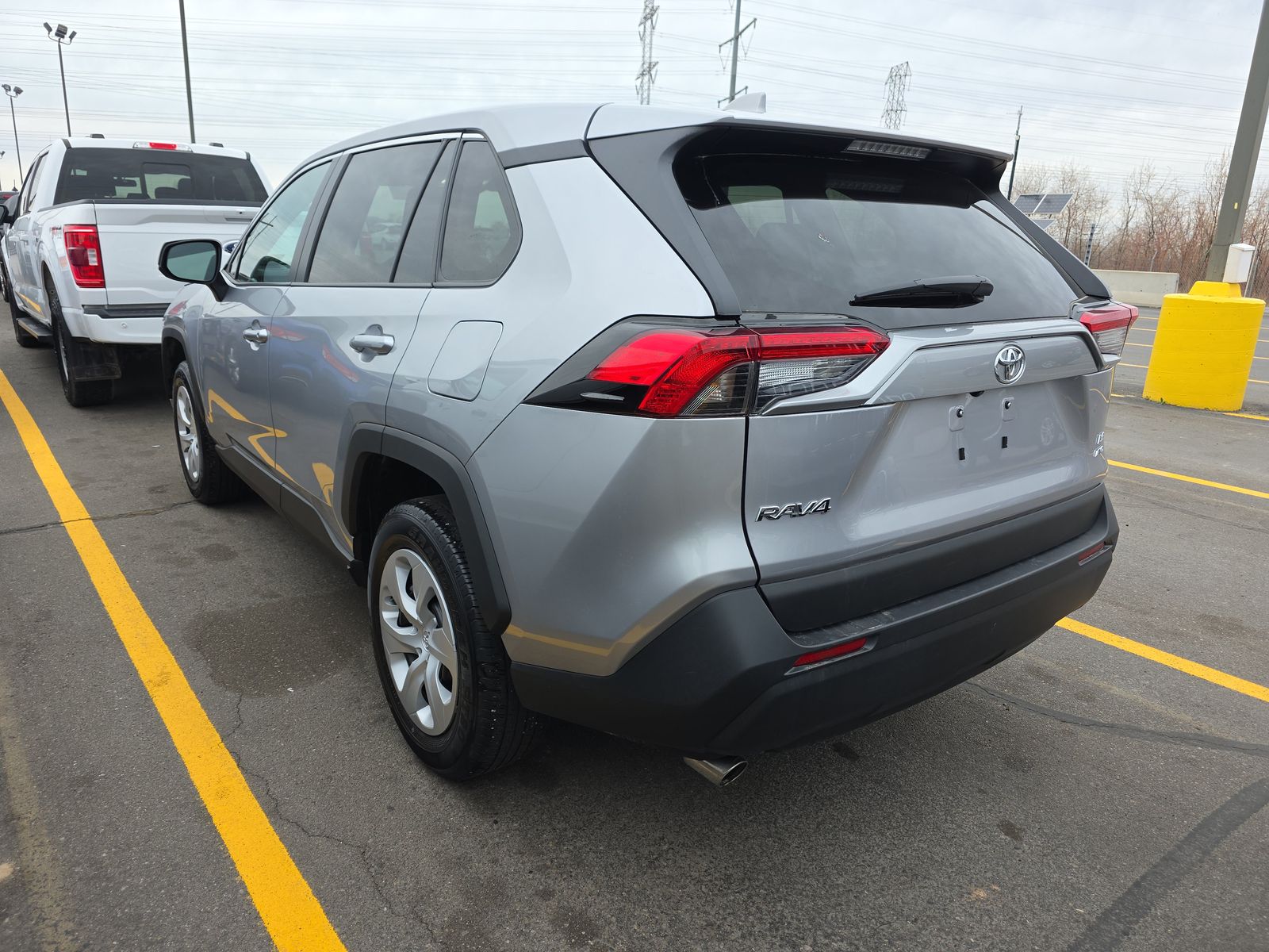 2024 Toyota RAV4 LE AWD