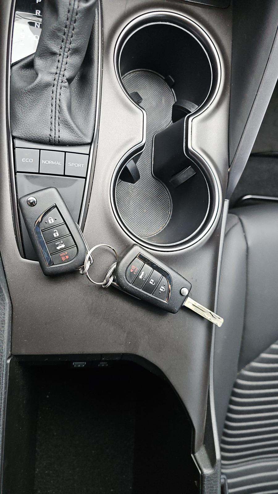 2024 Toyota Camry SE FWD