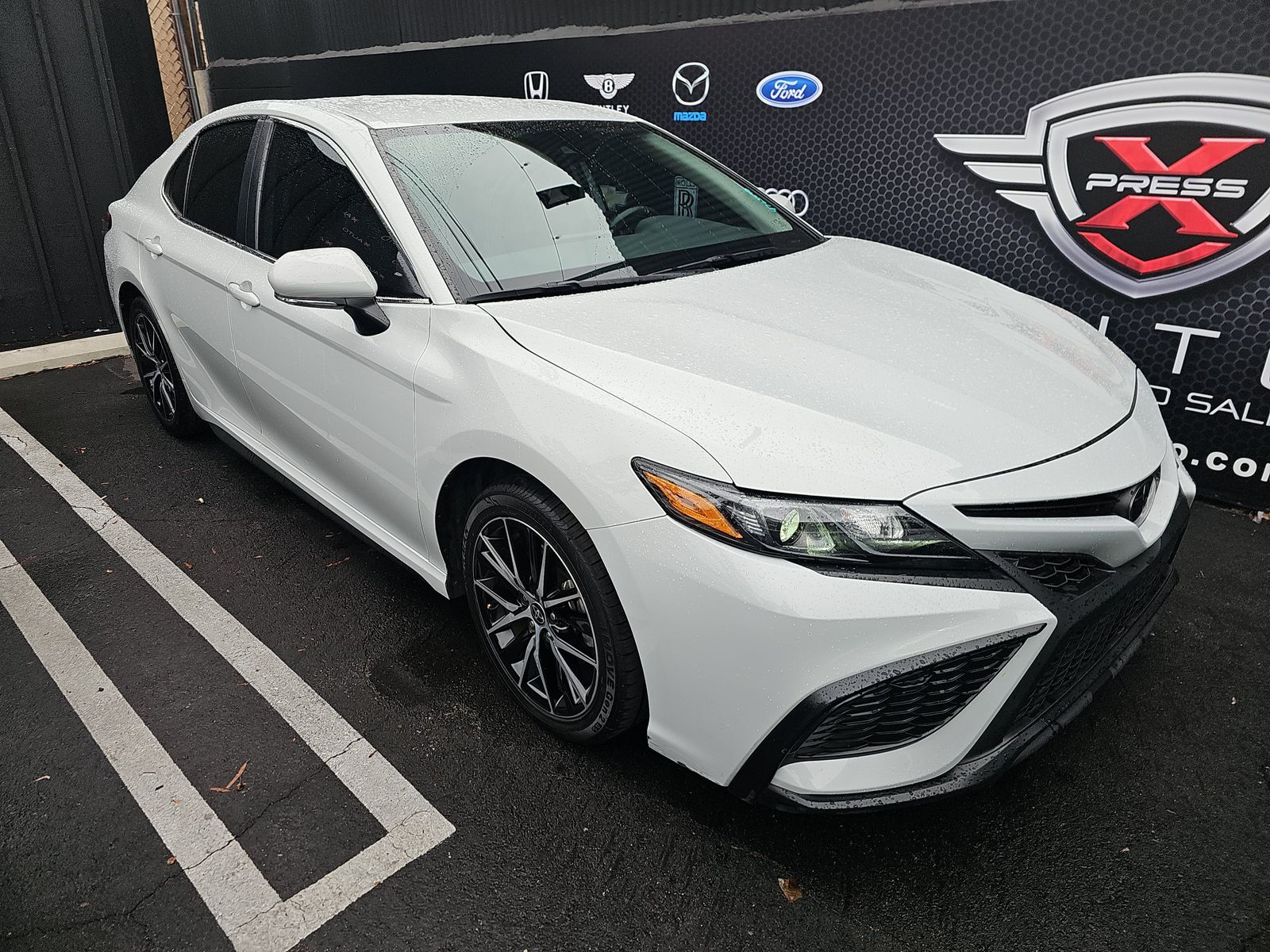 2024 Toyota Camry SE FWD