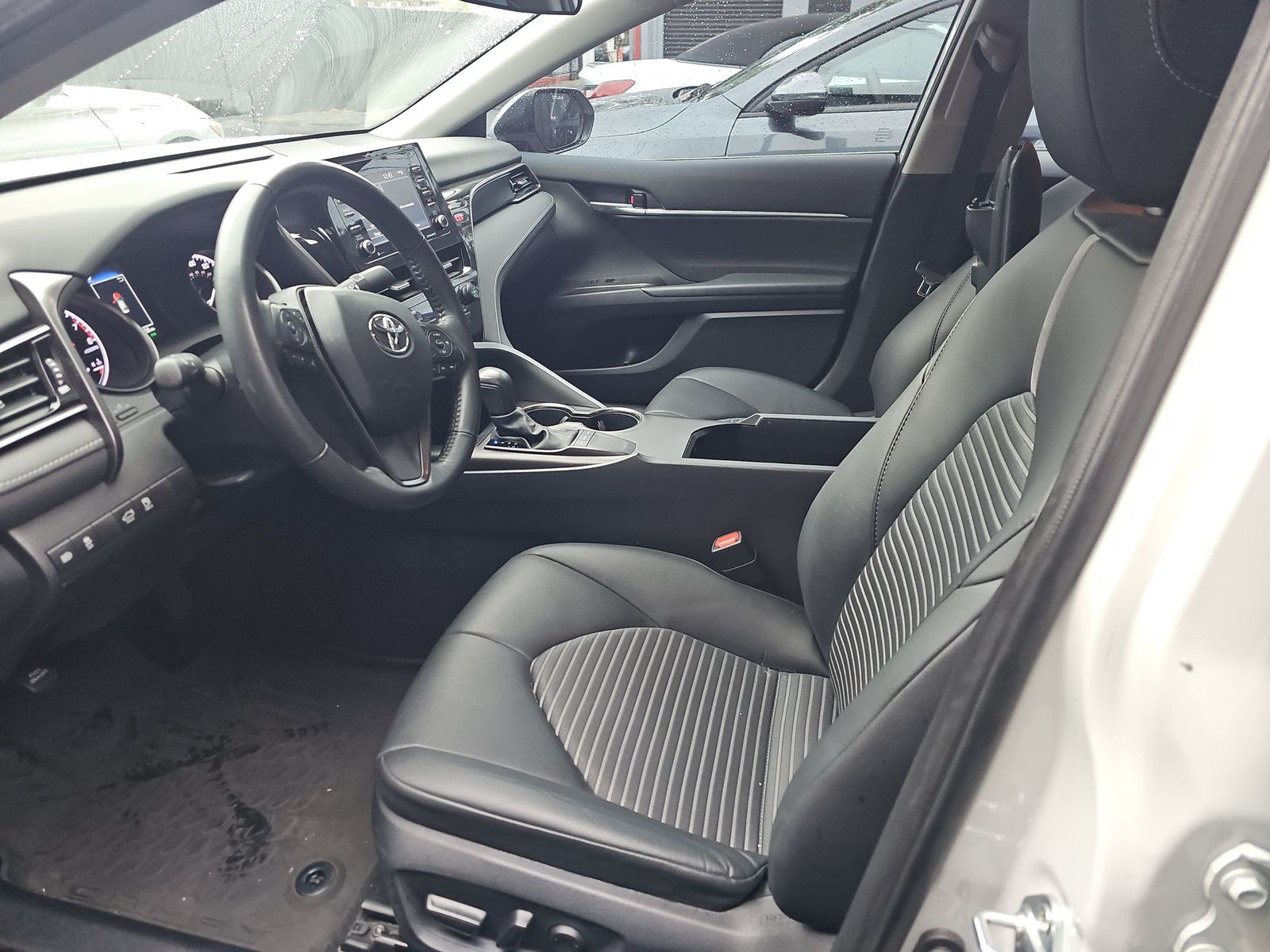 2024 Toyota Camry SE FWD